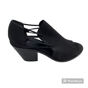 🆕{Eileen Fisher} Leather Peep-Toe Sandals